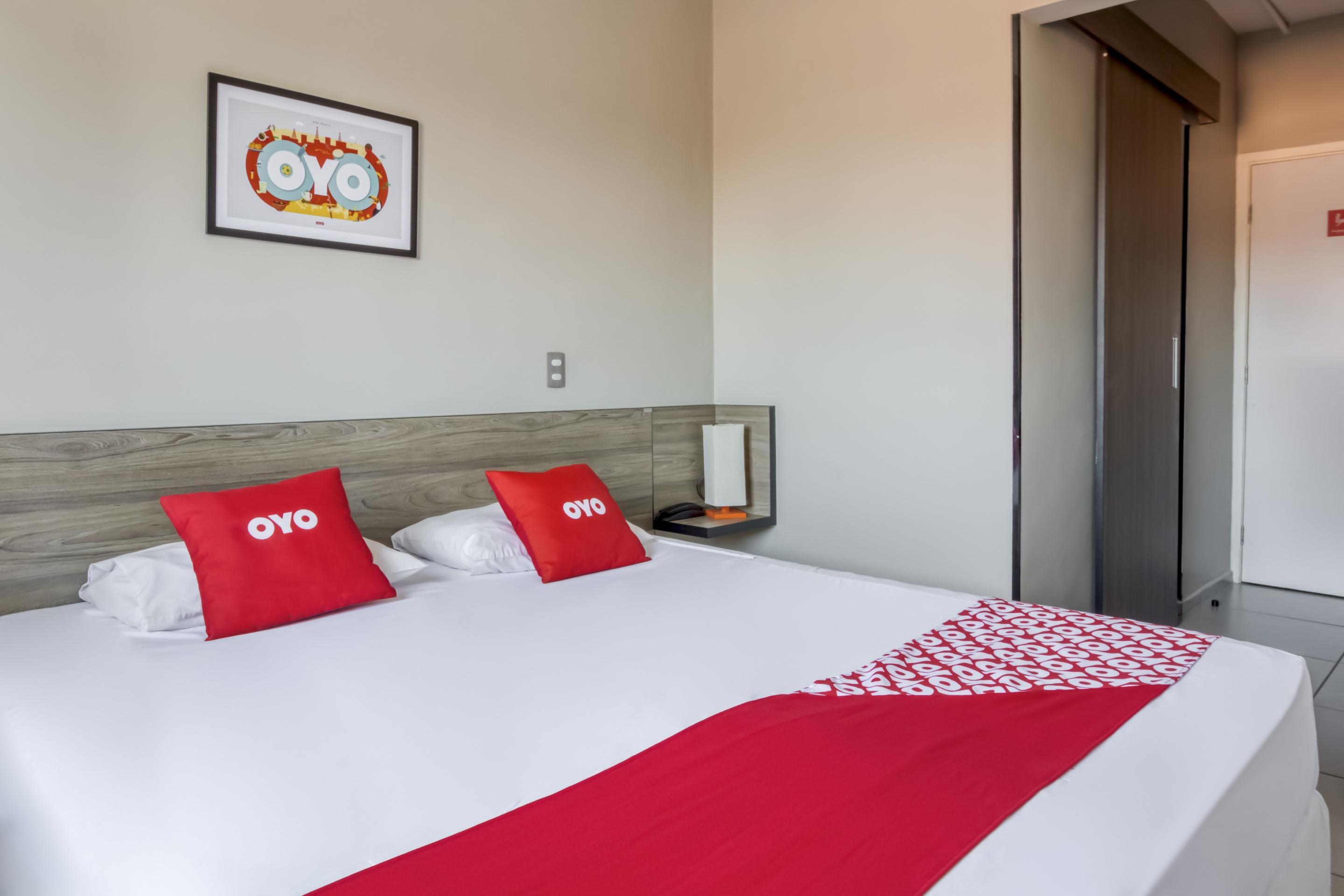 I-Hotel ปีราซิกาบา ภายนอก รูปภาพ