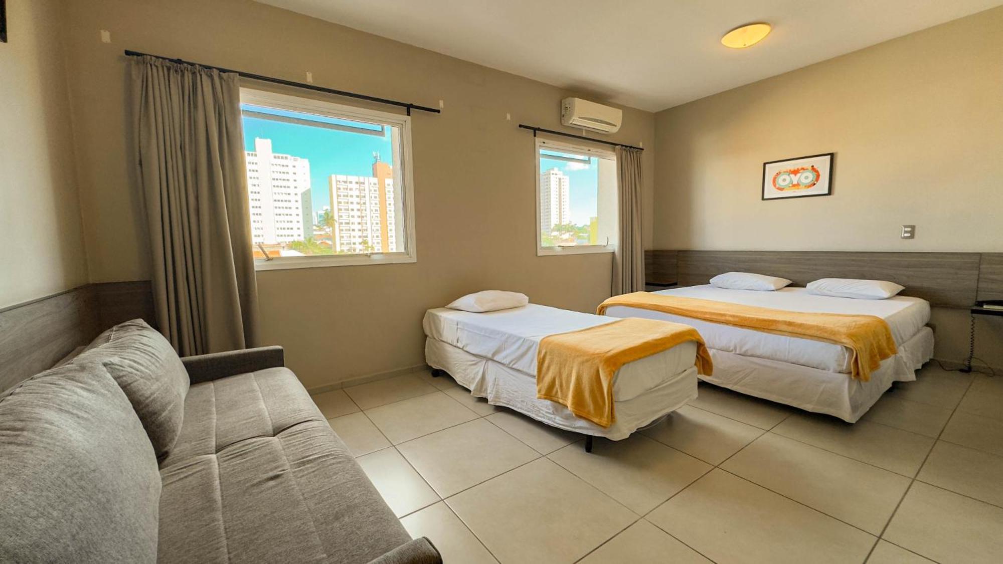 I-Hotel ปีราซิกาบา ภายนอก รูปภาพ