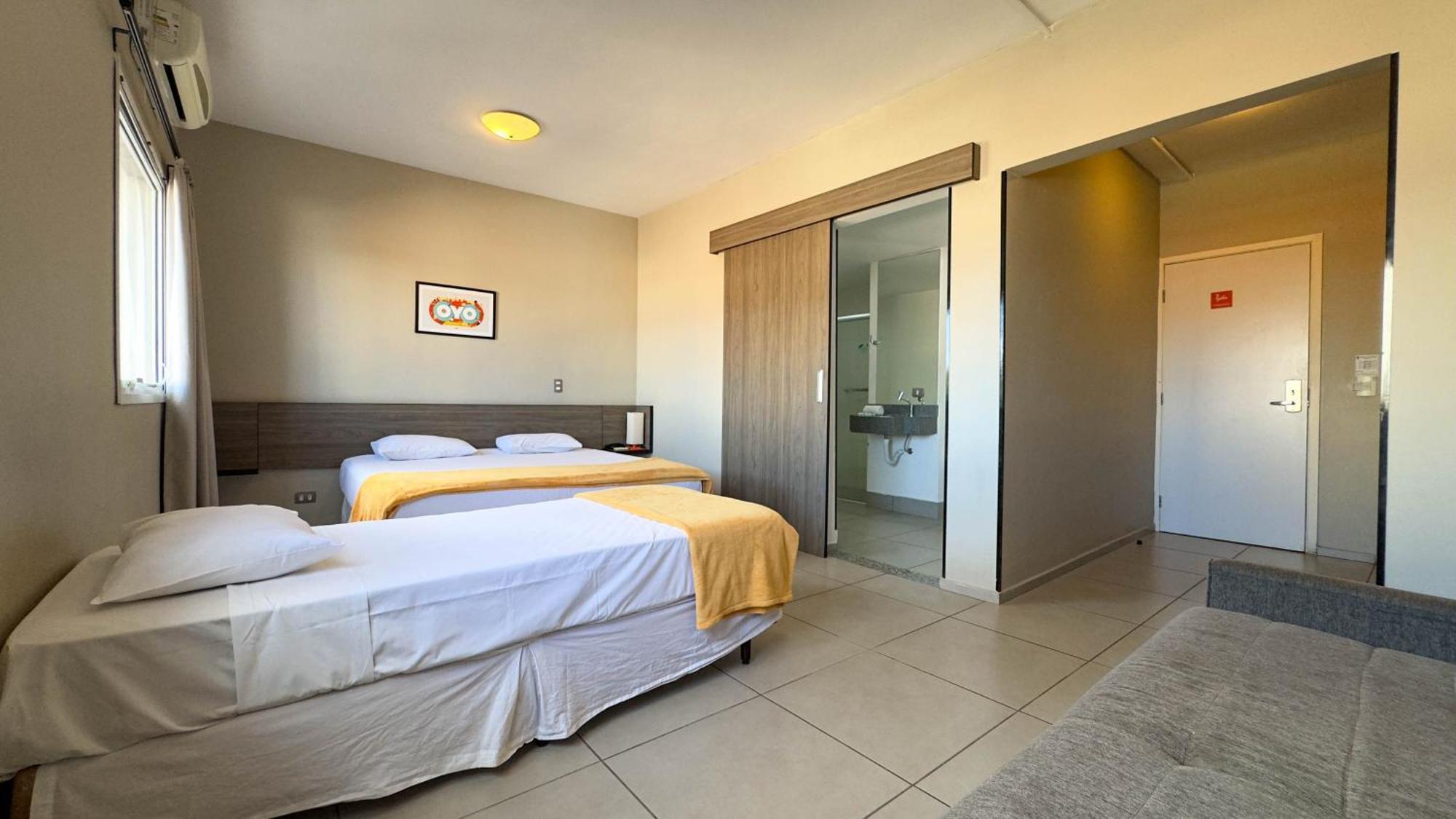 I-Hotel ปีราซิกาบา ภายนอก รูปภาพ