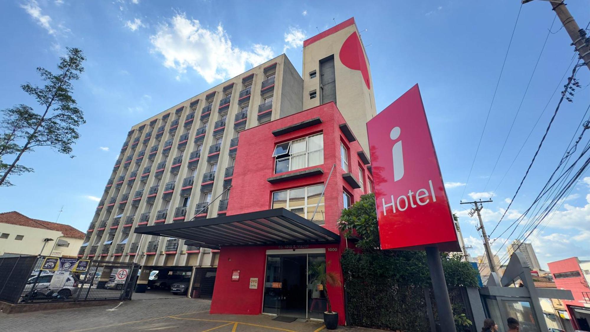 I-Hotel ปีราซิกาบา ภายนอก รูปภาพ