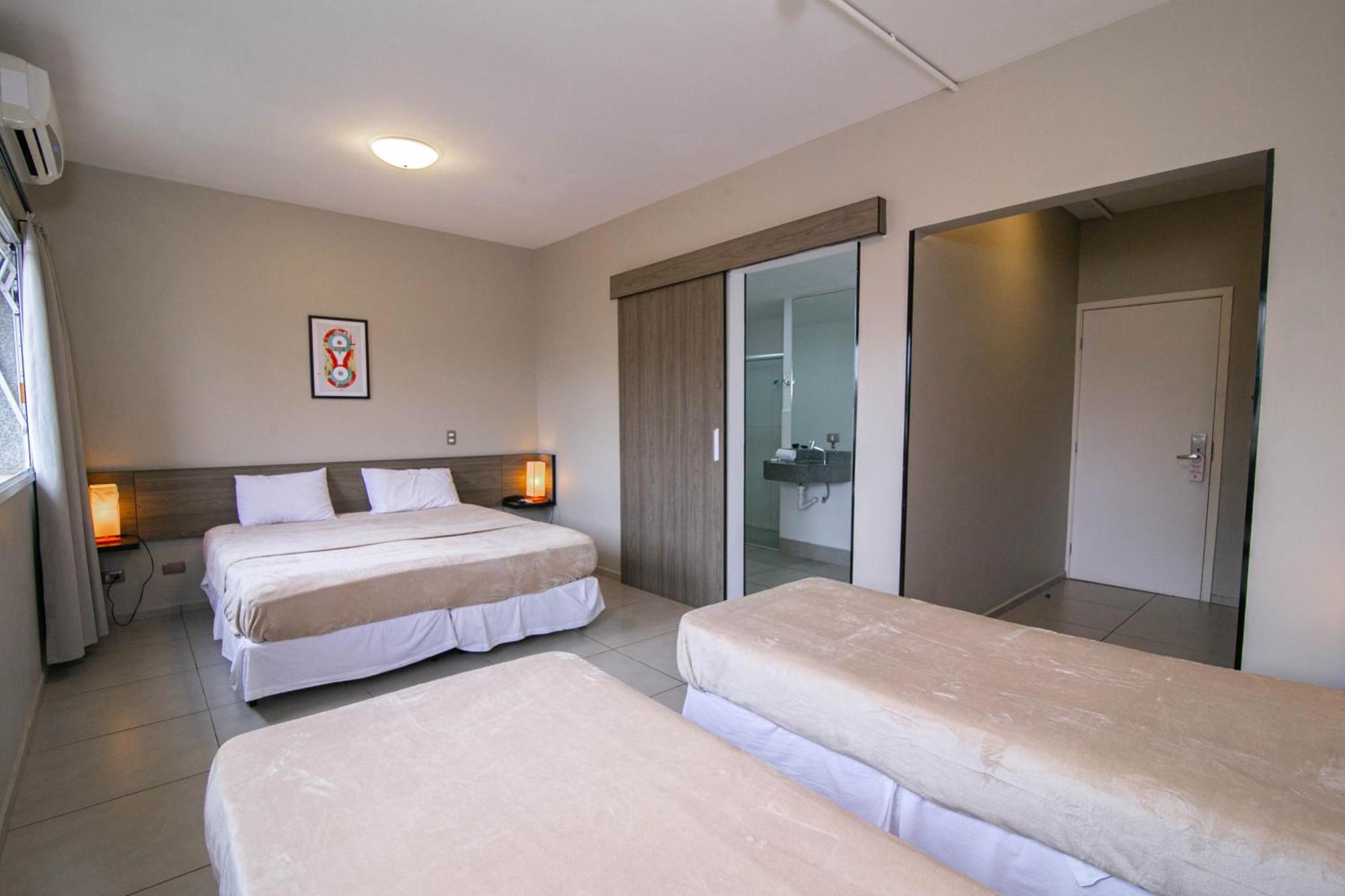 I-Hotel ปีราซิกาบา ภายนอก รูปภาพ