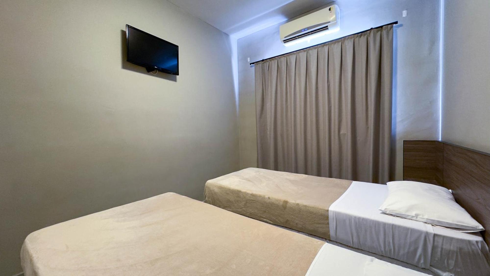 I-Hotel ปีราซิกาบา ภายนอก รูปภาพ