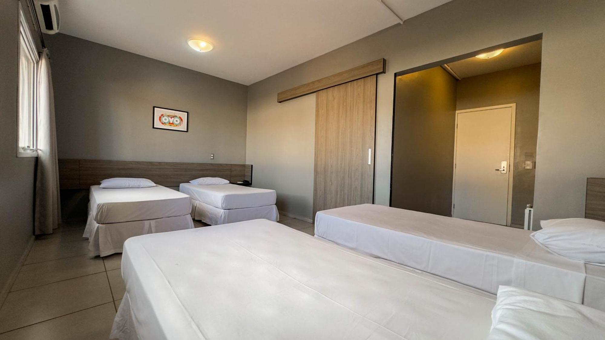 I-Hotel ปีราซิกาบา ภายนอก รูปภาพ