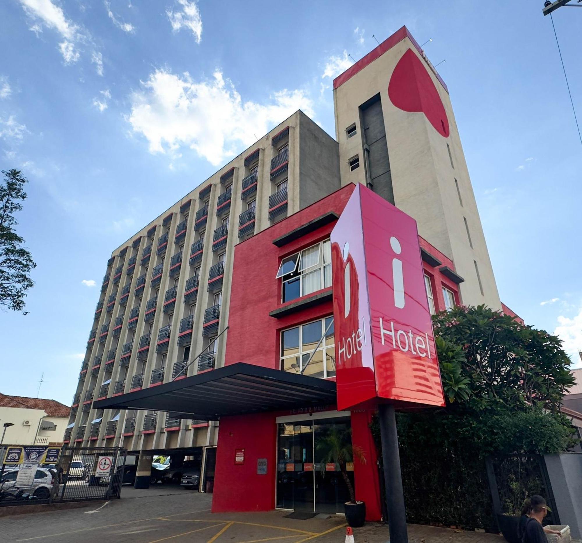 I-Hotel ปีราซิกาบา ภายนอก รูปภาพ